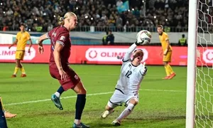 Haaland bị chê 'đá tệ chưa từng thấy'