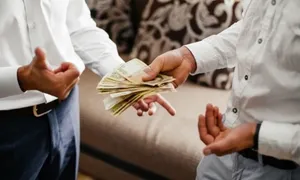 Bạn thân vay 500.000 đồng nhưng 24 năm mất hút