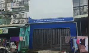 Cơ sở cắt tóc 'biến mất' sau nâng mũi cho khách gây tai biến